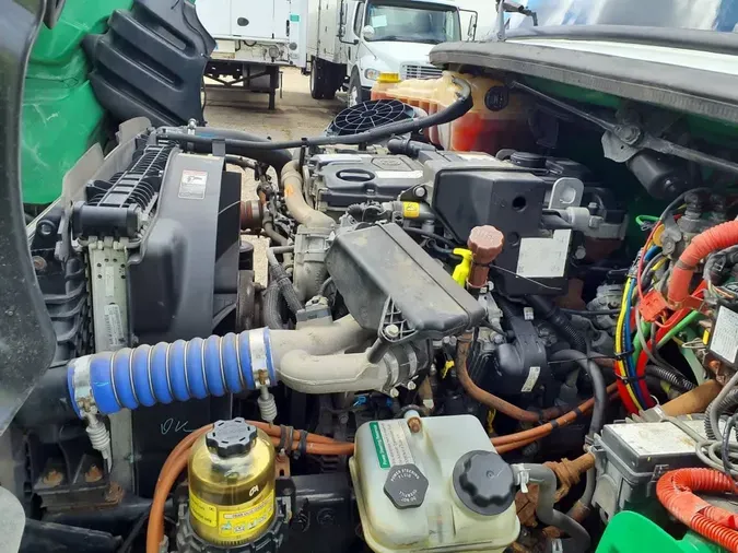 2020 FREIGHTLINER/MERCEDES M2 106