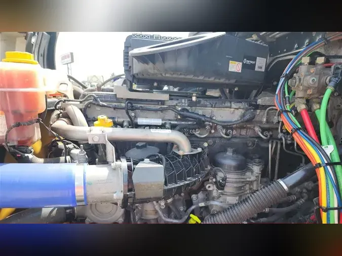 2020 FREIGHTLINER CA126