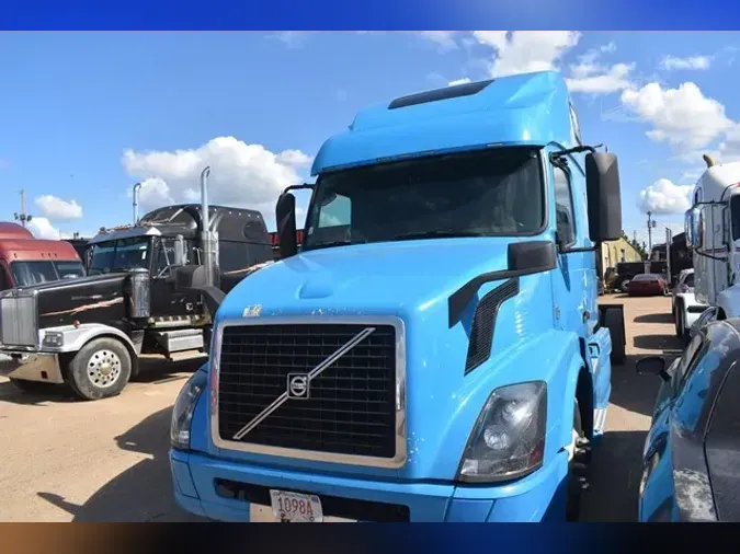 2016 VOLVO VNL42670