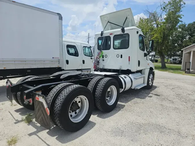 2019 FREIGHTLINER CASCADIA 125