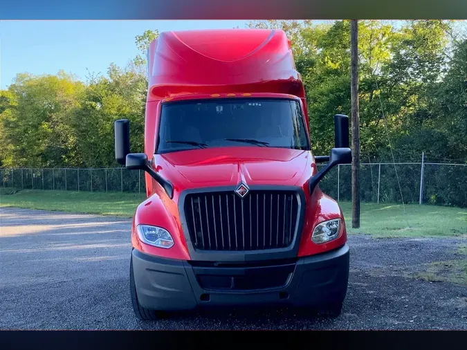 2022 INT LT625 6x4