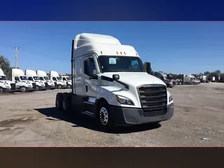 2022 Freightliner Cascadia 126
