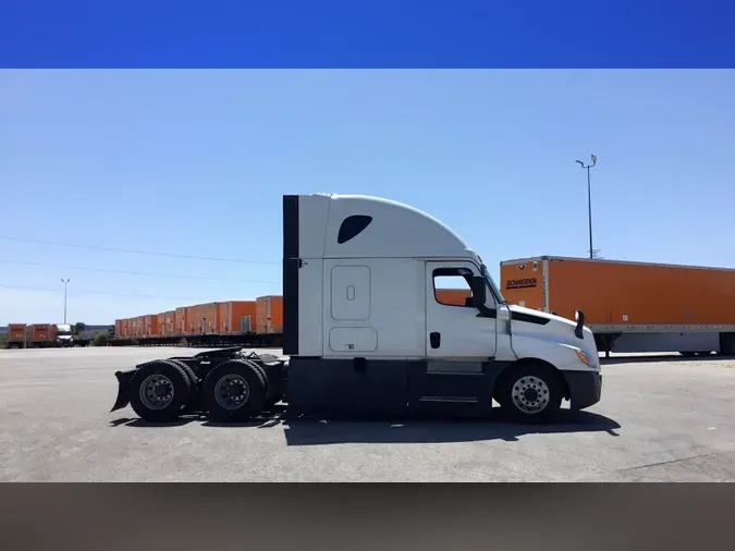 2020 Freightliner Cascadia