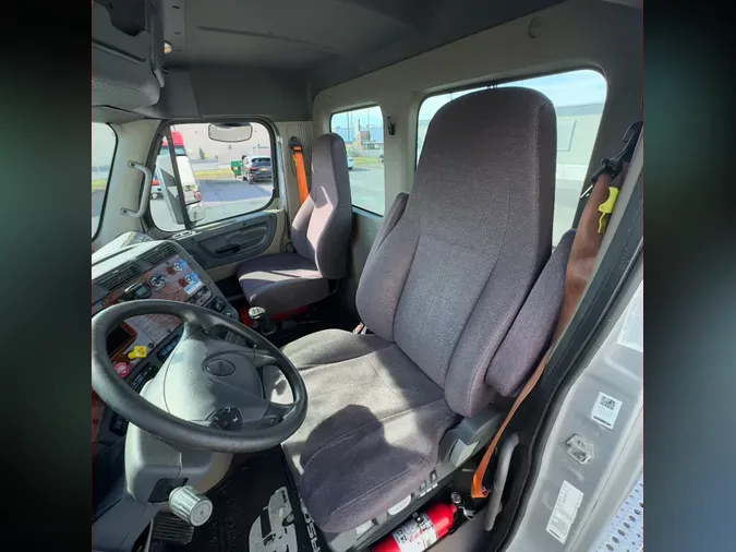 2018 FREIGHTLINER/MERCEDES CASCADIA 125