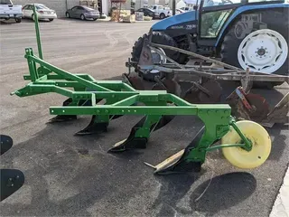 JOHN DEERE 810
