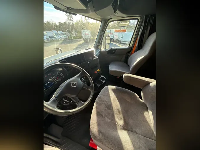 2020 NAVISTAR INTERNATIONAL LT625 SLPR CAB