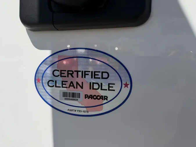 2021 Peterbilt 57905c2730d46aeba749f165e55b210cc0c