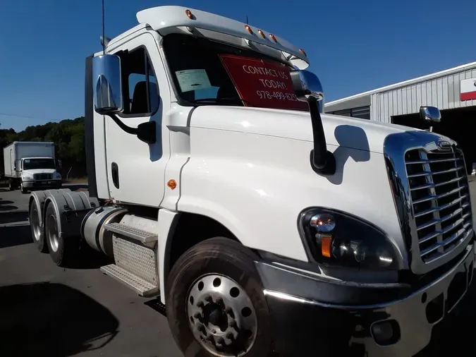 2018 FREIGHTLINER/MERCEDES CASCADIA 125