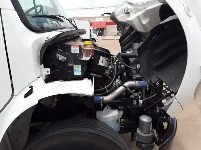 2020 FREIGHTLINER M2 106