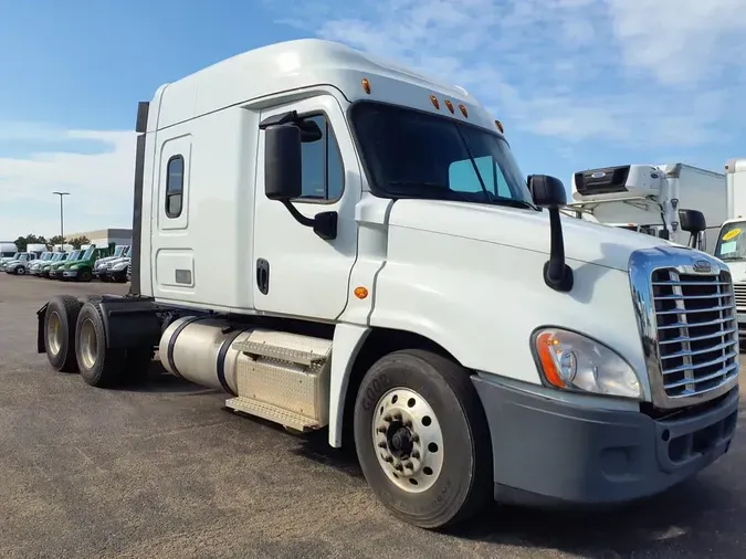 2020 FREIGHTLINER CASCADIA 125