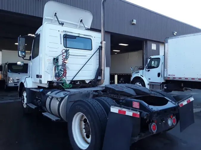 2016 VOLVO VNL42TRACTOR