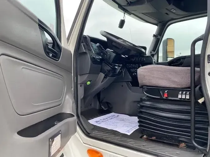 2020 International LT625