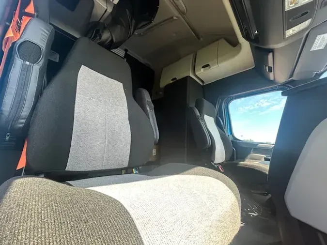 2020 FREIGHTLINER CA12605c750c3c3a3866d45cbe42acef165c4