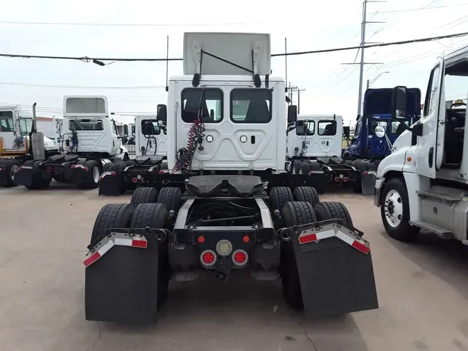 2019 FREIGHTLINER NEW CASCADIA PX12664