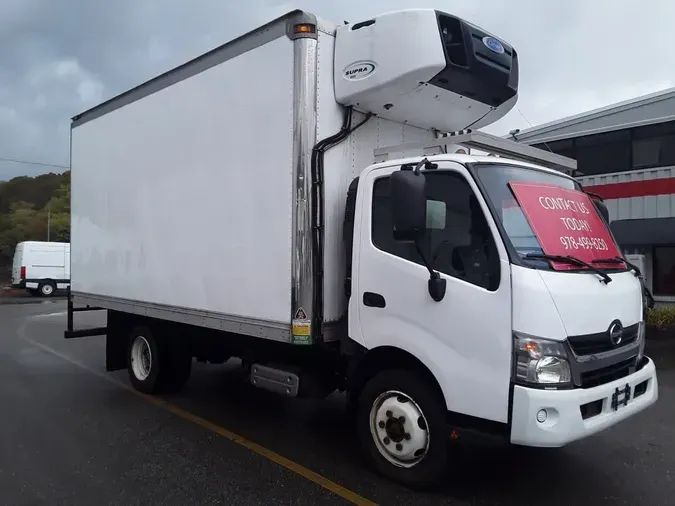 2019 HINO HINO 195