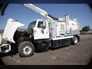 2001 INTERNATIONAL 2554