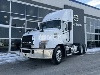 2020 MACK AN64T