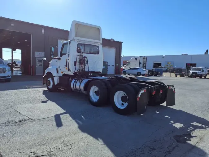 2019 NAVISTAR INTERNATIONAL LT625 DAYCAB T/A05cf572422cc5a45a1679b0dfd35cb86