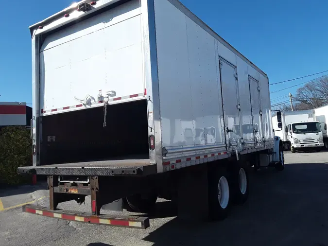 2018 FREIGHTLINER/MERCEDES M2 106