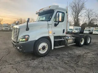 2018 FREIGHTLINER/MERCEDES CASCADIA 125