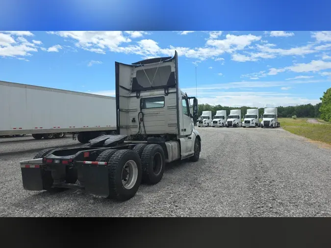 2018 Volvo VNL300