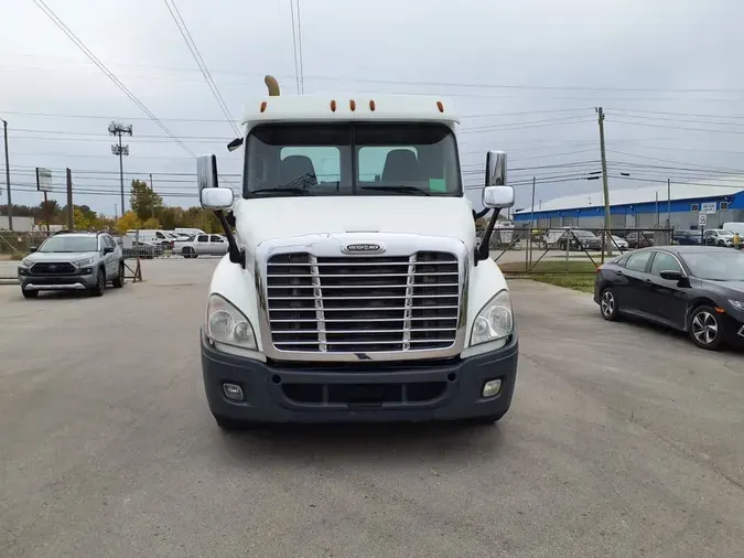 2018 FREIGHTLINER/MERCEDES CASCADIA 125
