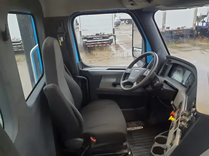 2020 FREIGHTLINER/MERCEDES NEW CASCADIA 12605d7d18f345630330e45c1b65040a8d2