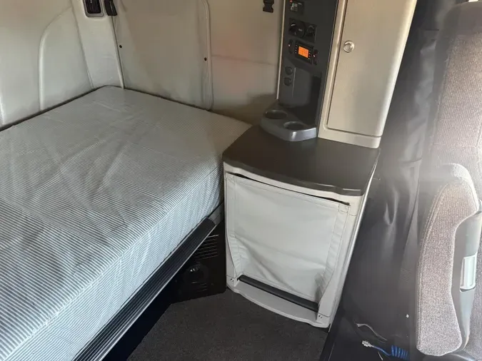 2024 Peterbilt 579