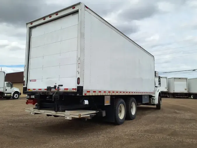 2017 FREIGHTLINER M2 106