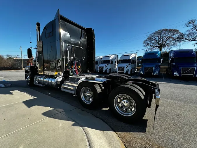 2017 Mack PIN64T