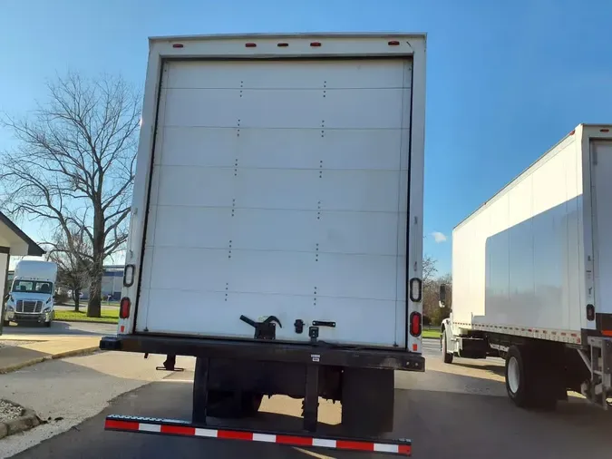 2016 FREIGHTLINER/MERCEDES M2 106