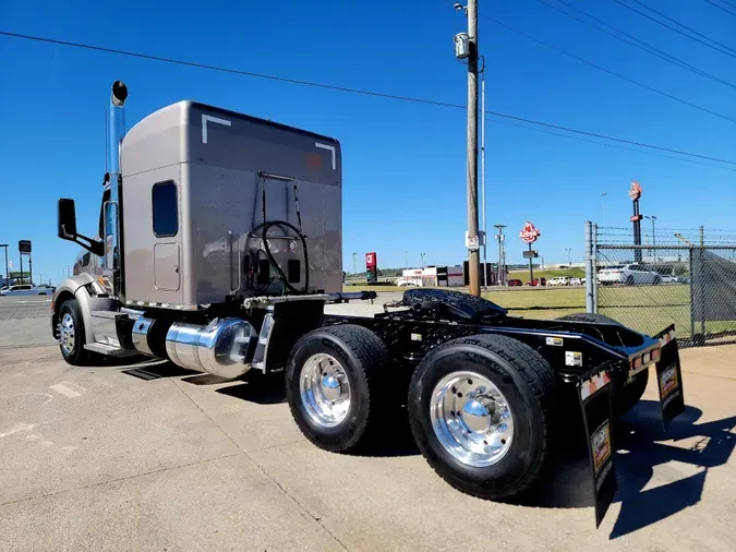 2020 Peterbilt 57905e0c593fb1bc476b72e2ab2e4d7d33d