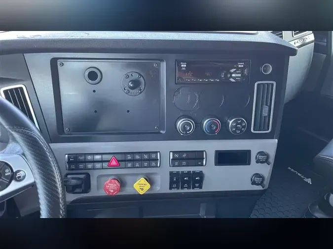 2020 FREIGHTLINER CA126