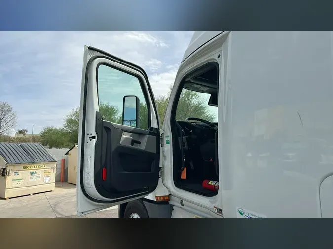 2021 Freightliner Cascadia 12605e81fe83b55f8185ef985cca2742fbb