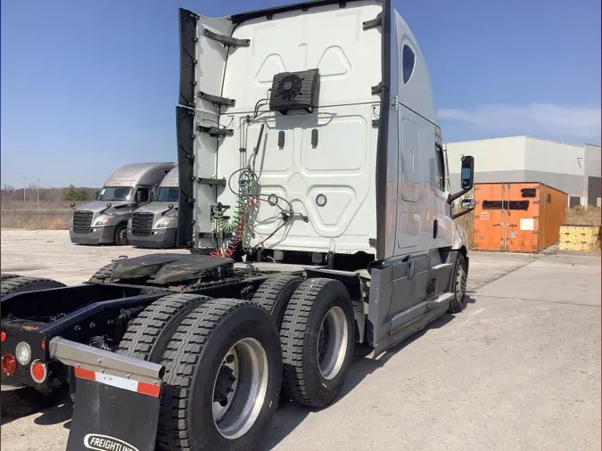 2021 Freightliner Cascadia