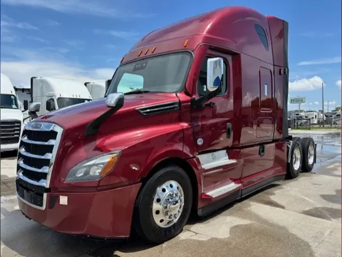 2021 Freightliner PT126SLP