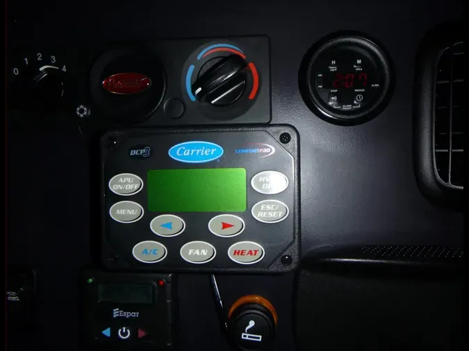 2023 Peterbilt 389