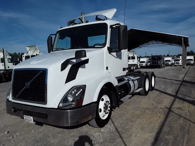 2016 VOLVO VNL64TRACTOR05f5d77474c0394ec7f7e52ca5fed272