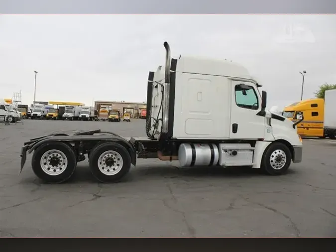 2019 FREIGHTLINER CASCADIA 126