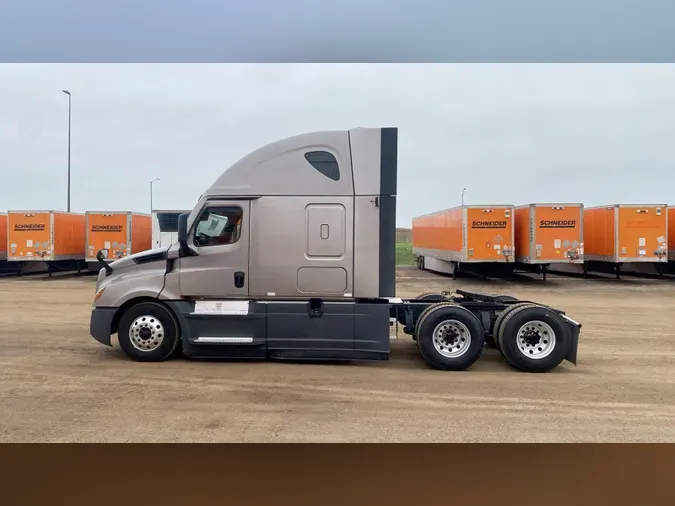 2024 Freightliner Cascadia 126