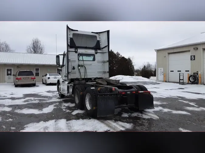2019 Volvo VNL300