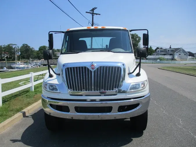 2018 INTERNATIONAL 4300