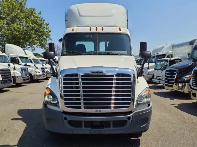 2018 FREIGHTLINER/MERCEDES CASCADIA 125