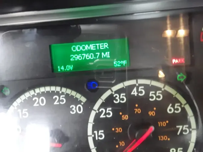 2017 FREIGHTLINER M2 106