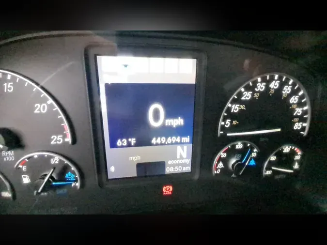 2021 Freightliner Cascadia 126