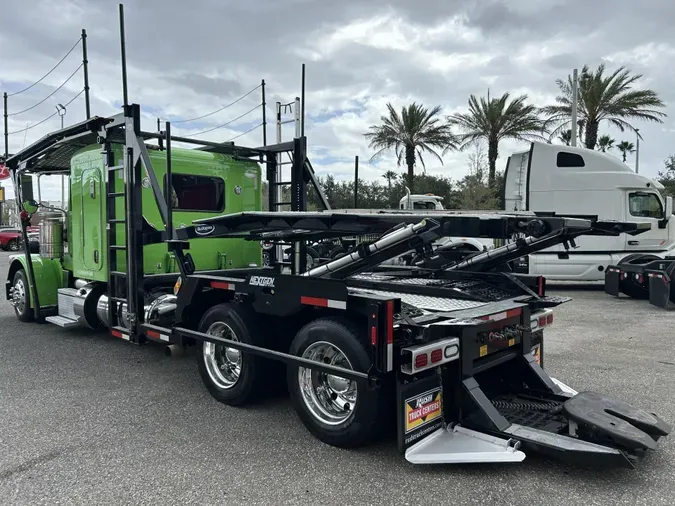 2022 Peterbilt 389