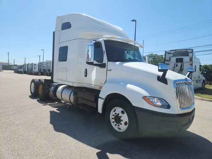 2018 NAVISTAR INTERNATIONAL LT625 SLPR CAB