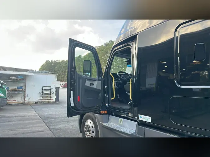 2022 Freightliner Cascadia 1260606540e0a204118993d301bc588c455