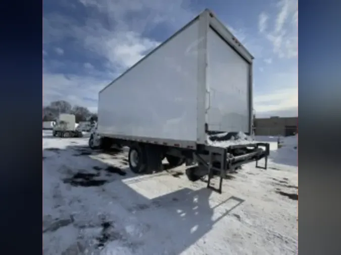 2018 FREIGHTLINER/MERCEDES M2 106