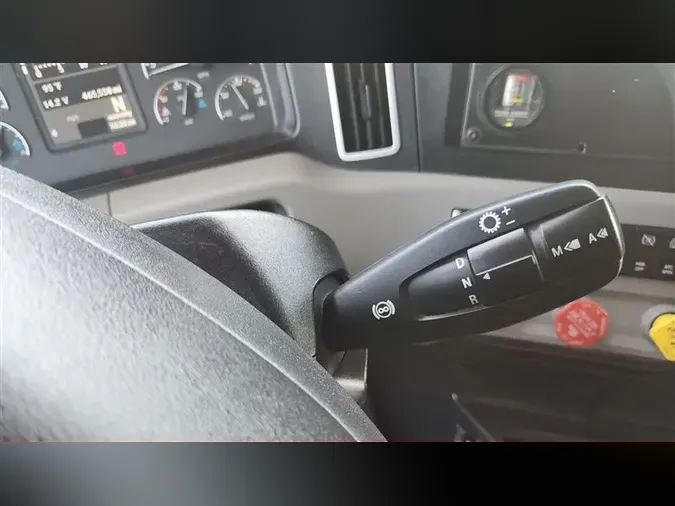 2019 FREIGHTLINER CA126